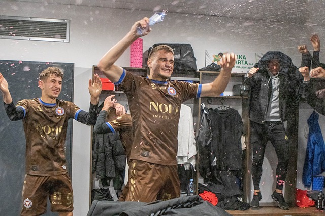 舞台永遠屬 舞台永遠屬